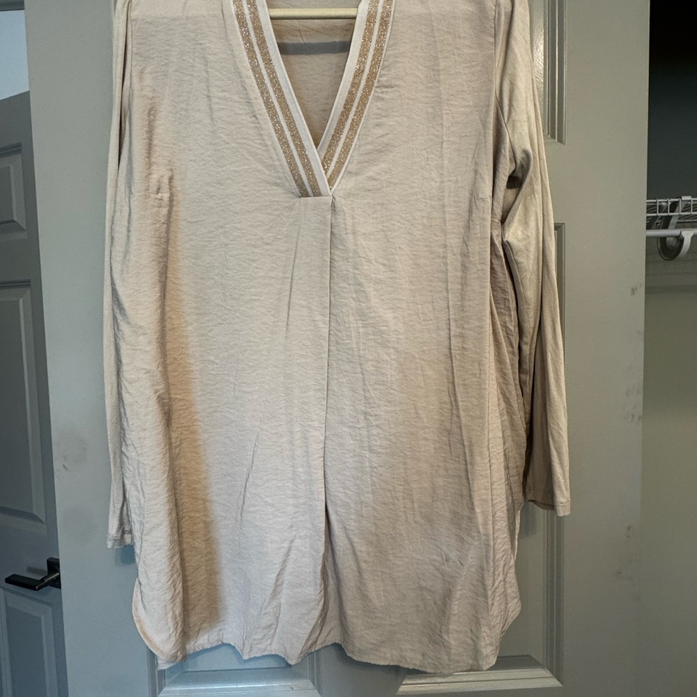 Chic Cream V-Neck Women's Tunic